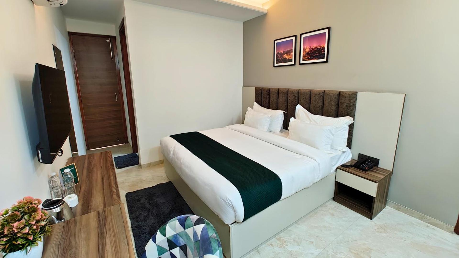 Ava Hotels And Corporates Millennium City Gurgaon Exterior photo